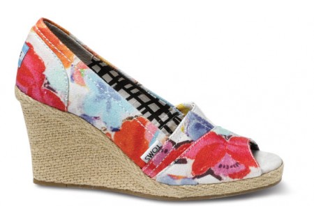 Toms Shoes Zappos on Floral Shoes For Spring And Summer   Hot Floral Print Shoes