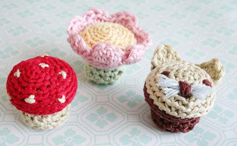 diy-crochet-knobs- DIY knobs with yarn