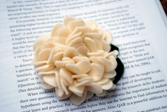 cream-hydrangea-flower-headband Hydrangea flower headband in ivory
