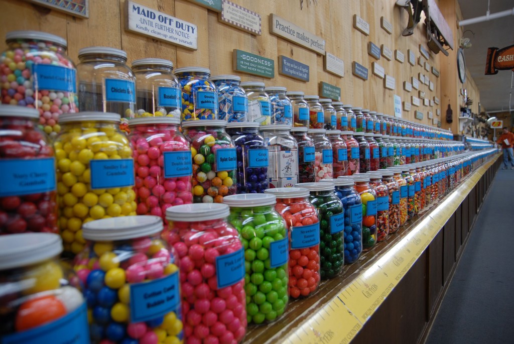 world's longest candy jar counter