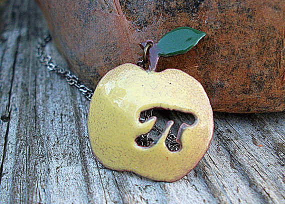 Apple Pi necklace for math nerds