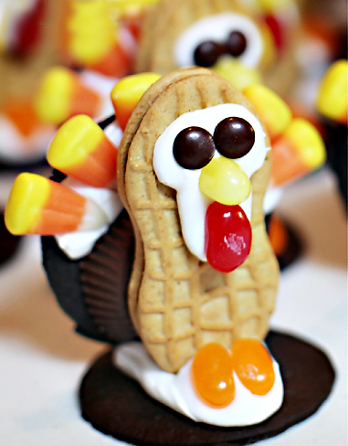 How to make turkey shaped desserts that are super cute!